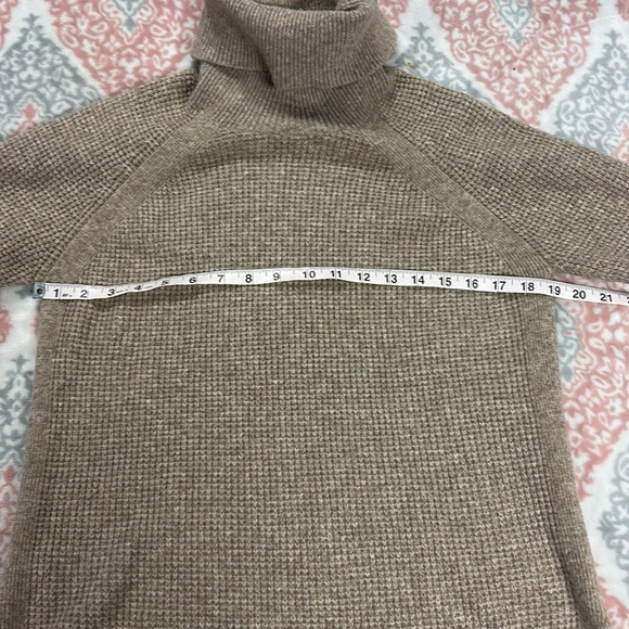 Loft high neck oatmeal sweater Small - Picture 4 of 5